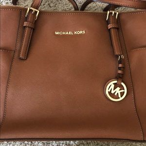 Michael Kors jet set brown